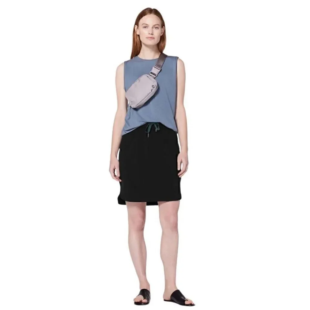 Lululemon On The Fly Skirt 21 Black Size 6 Travel Pull On Stretch $88.00